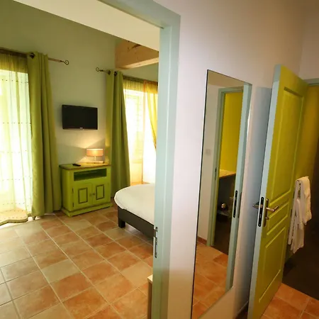 Logis Hotel Restaurant Le Domaine De L'Eau Vive Largentière Buitenkant foto