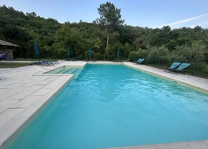 Logis Hotel Restaurant Le Domaine De L\'Eau Vive