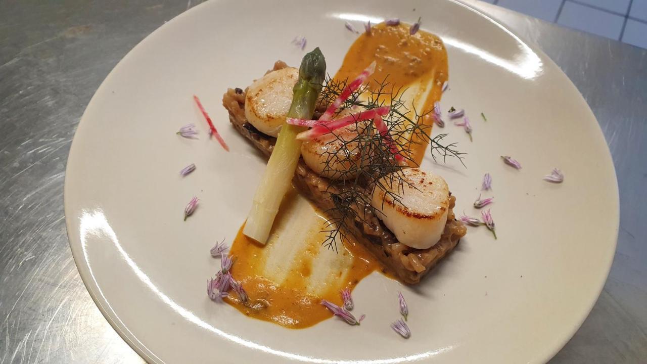 Hotel Logis Restaurant Le Domaine De L'eau Vive