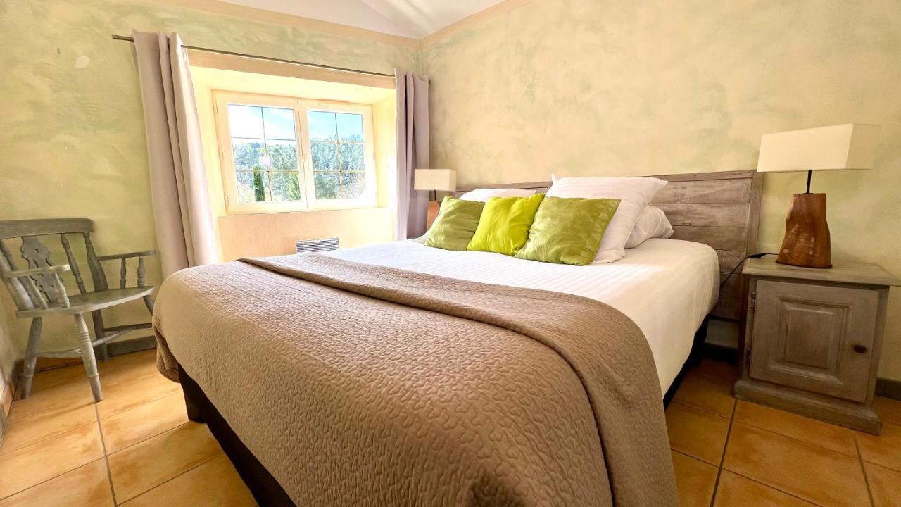 Hotel Logis Restaurant Le Domaine De L'eau Vive 3*