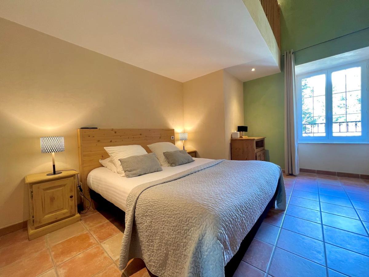 Hotel Logis Restaurant Le Domaine De L'eau Vive Largentière