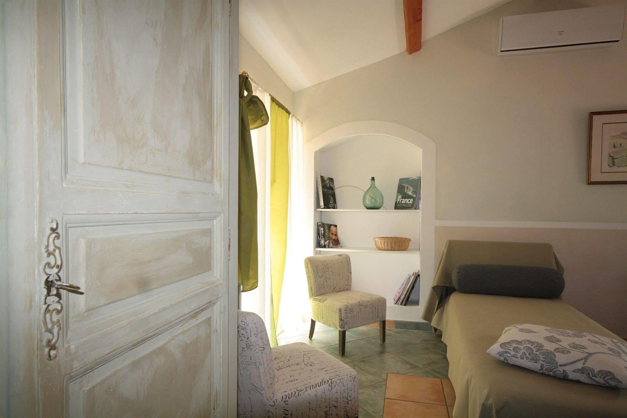 Logis Restaurant Le Domaine De L'eau Vive