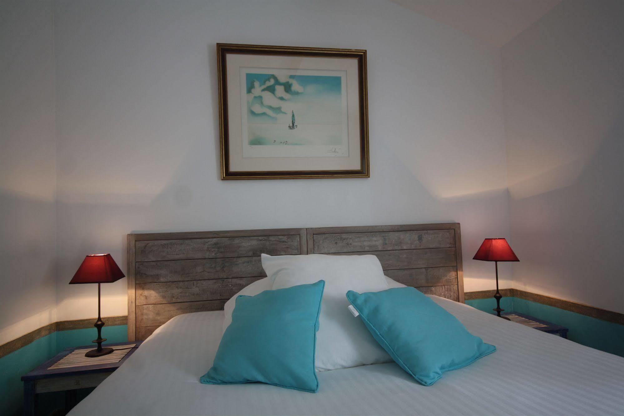 Logis Restaurant Le Domaine De L'eau Vive Hotel