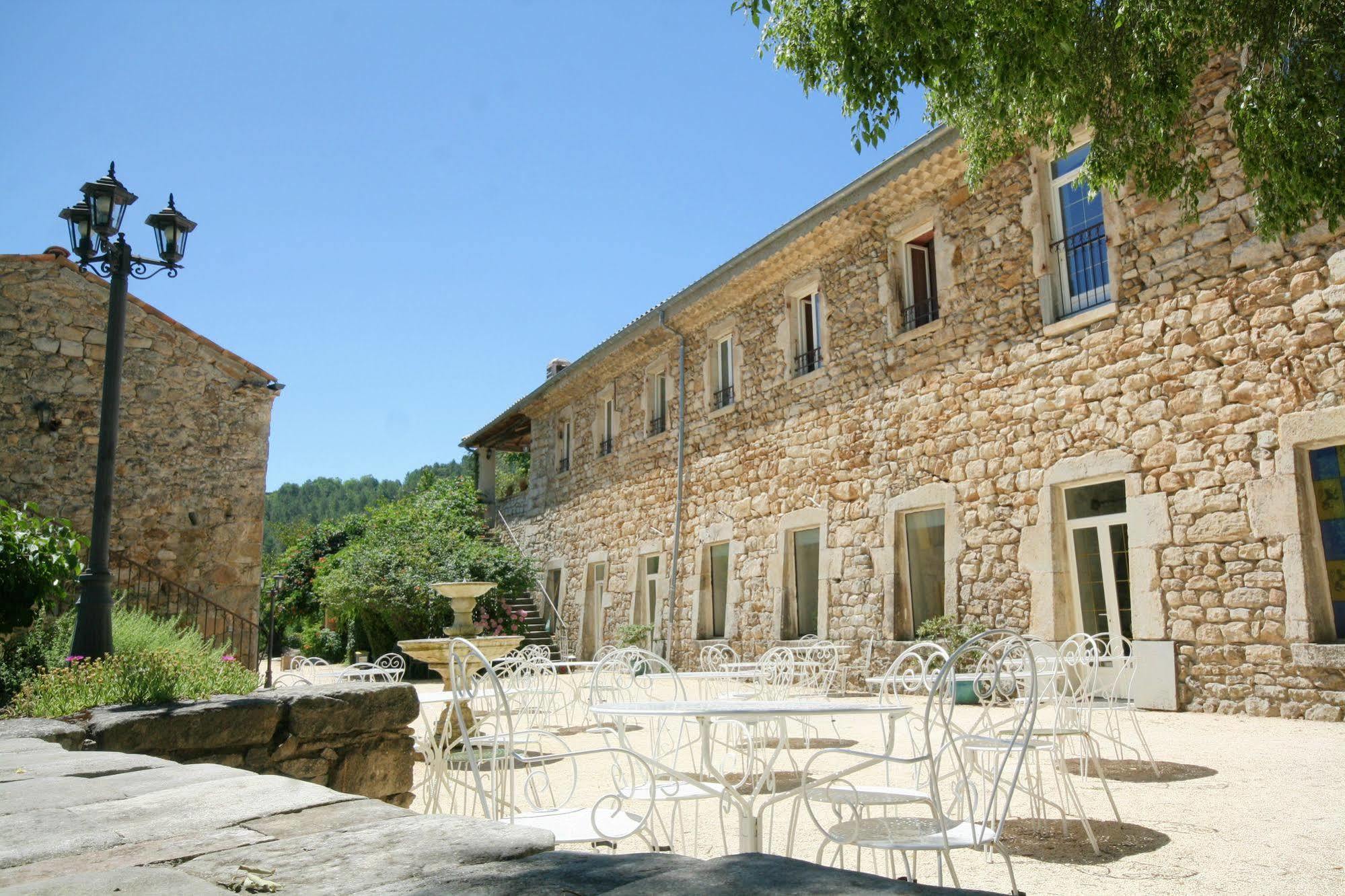 Logis Restaurant Le Domaine De L'eau Vive