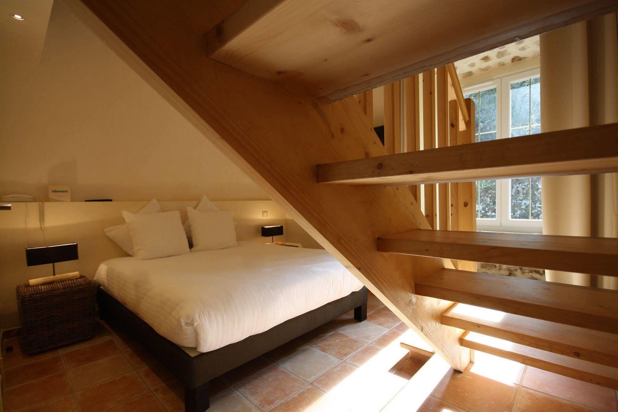 Hotel Logis Restaurant Le Domaine De L'eau Vive